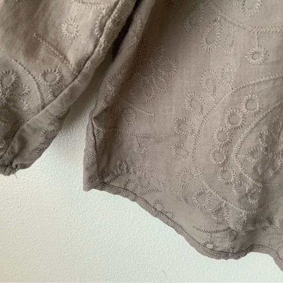 EVEREVE Palmer Embroidered Blouse Top Embroidered Mocha Small - Picture 10 of 12